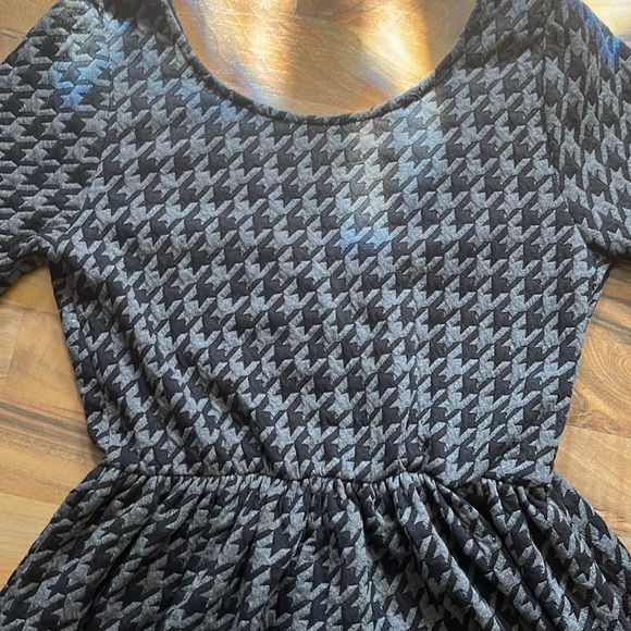 Modcloth Everly Houndstooth Dress size Medium - Picture 2 of 4